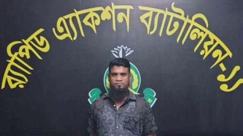 The notorious robber chief Alim, the accused in 22 cases, has fallen into the net of RAB in Siddhirganj.