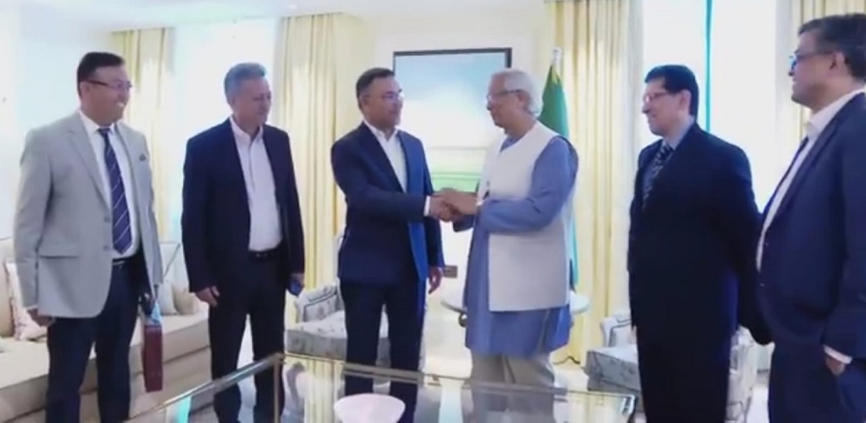 Dr. Yunus-Tarek Meeting: The Equation of Expectations and Achievements