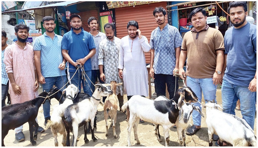 In Narayanganj the NCPI gifted sacrificial animals to the families of martyrs
