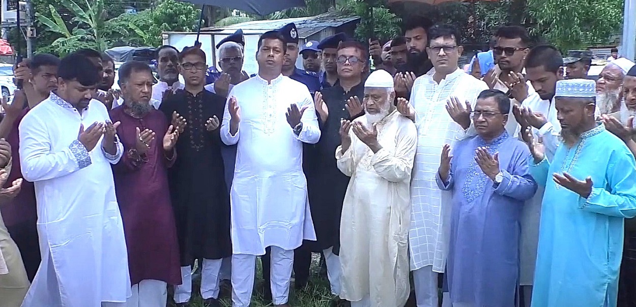 শহীদদের স্মরণে: নারায়ণগঞ্জে ‘জুলাই শহীদ স্মৃতিস্তম্ভ’র ভিত্তিপ্রস্তর স্থাপন