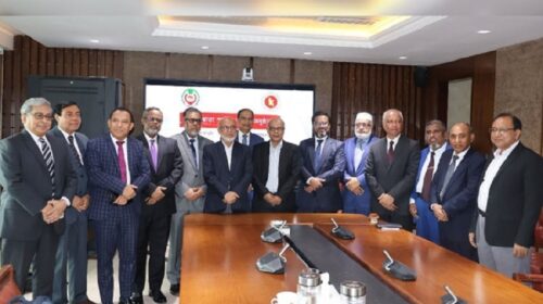 More progress on universal pensions, 17 banks have joined.