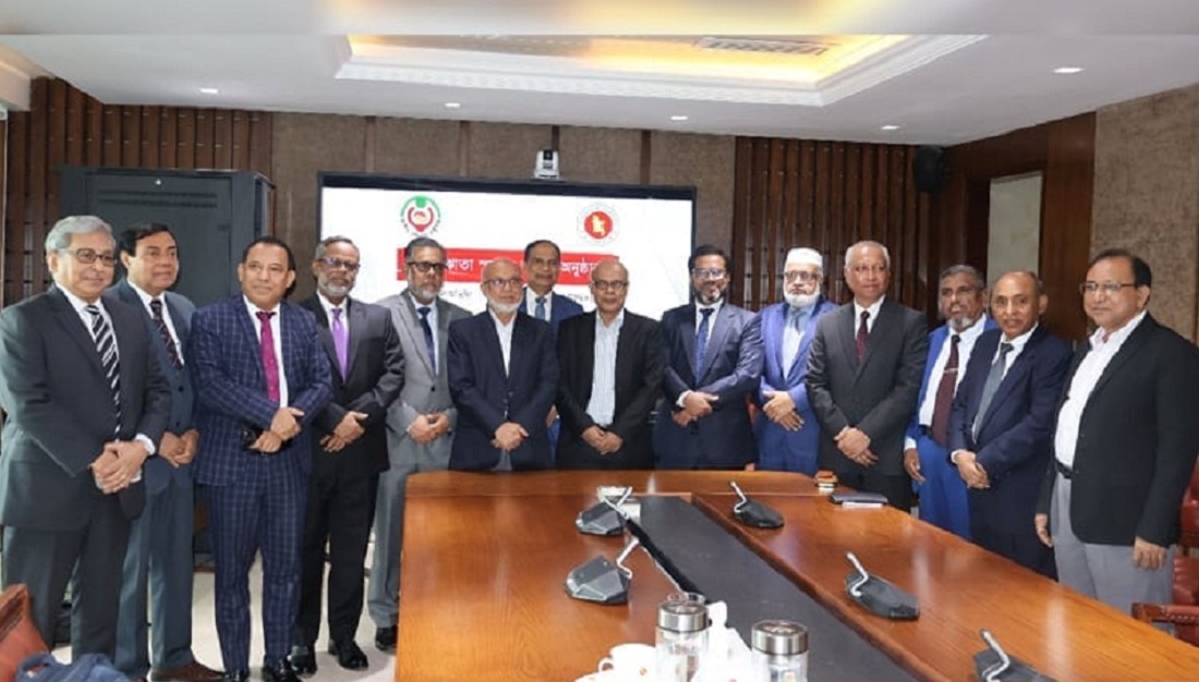 More progress on universal pensions, 17 banks have joined.