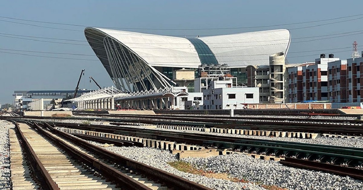 Narayanganj is being added to the Dhaka-Chittagong corridor: rail distance will decrease by 90 km.