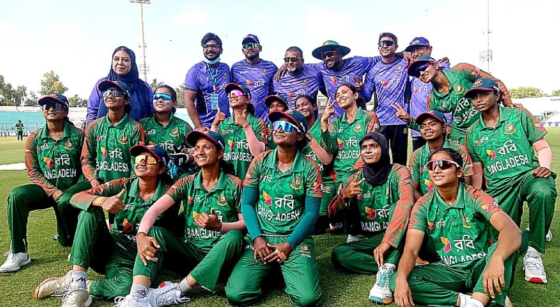 দারুণ জয়: পাকিস্তানকে হারিয়ে ফাইনালের মঞ্চে বাংলাদেশ